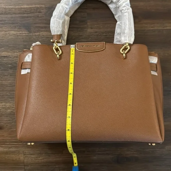 Michael Kors Rochelle Cognac Brown Large Saffiano Leather Bag NWT - Picture 15 of 16
